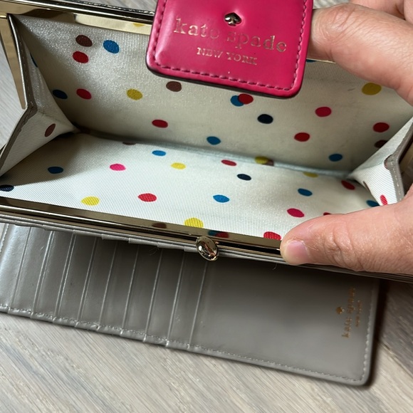 Kate Spade wallet rare - Picture 4 of 10